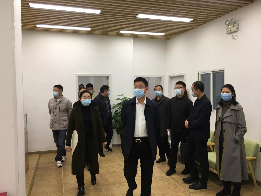 创新工作思路聚焦群众期盼遂宁市副市长张智勇一行到我校调研指导工作